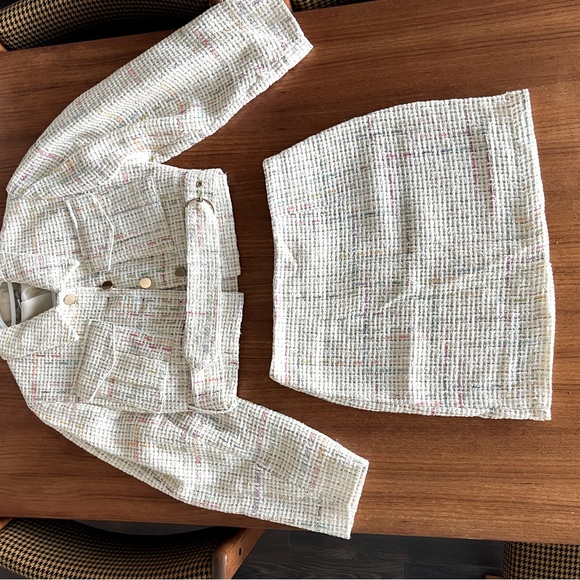 ASOS Petite Exaggerated Sleeve Boucle Blazer & Mini Skirt - Picture 10 of 16